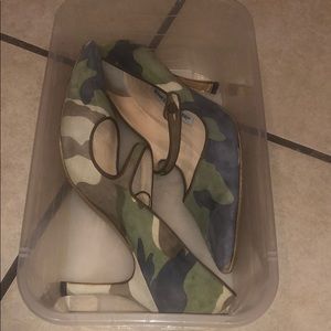 Camouflage Mary Jane with heel